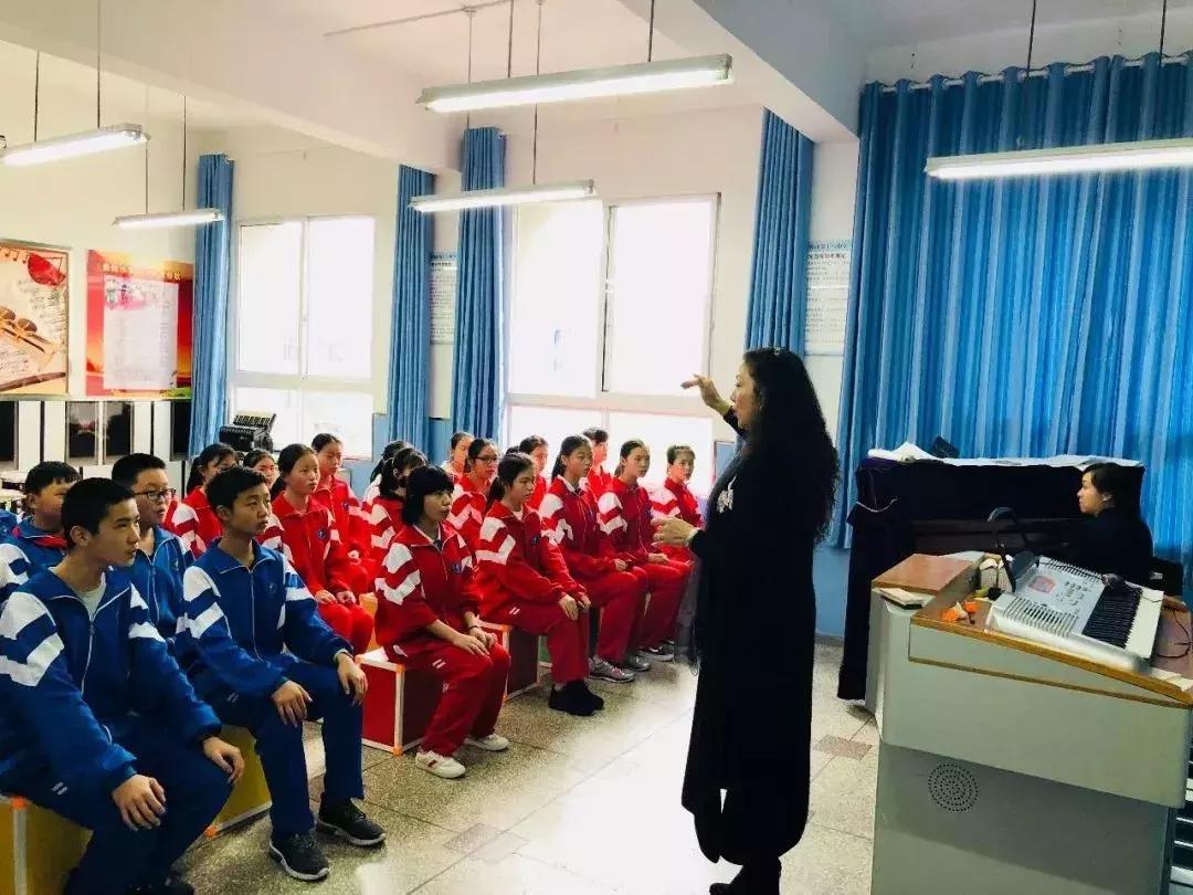 贵阳十八中“乐童计划”家长学生齐点赞