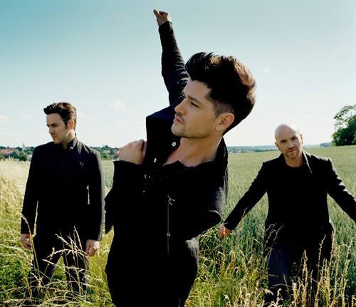 献给正在为坚持梦想奋斗的你,送给正在奋斗的你