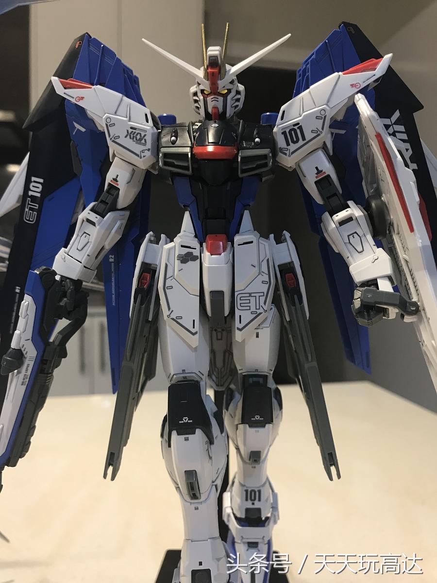 鍐ョ晫涓夊法澶寸孩椋為緳,鍘熻壊鐗堝啣鐣屼笁宸ㄥご