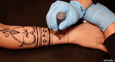 假期他在巴厘岛尝鲜特色服务，现在可能一辈子都消不掉了！悔恨终生……