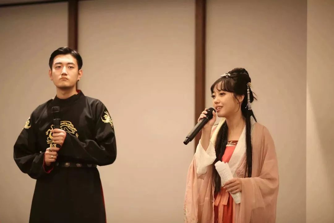 95后中国姑娘在澳洲,中国姑娘在澳洲街头