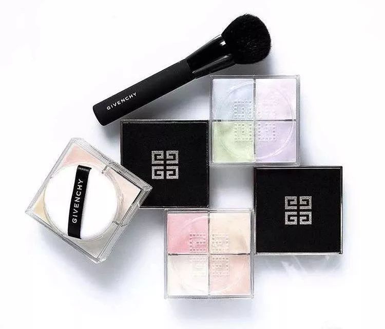 不脱妆不暗沉的粉饼,24小时不脱妆不卡粉的粉饼