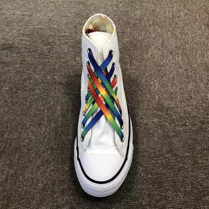 休闲鞋系鞋带方法简单又好看,今年最流行黑鞋系鞋带方法