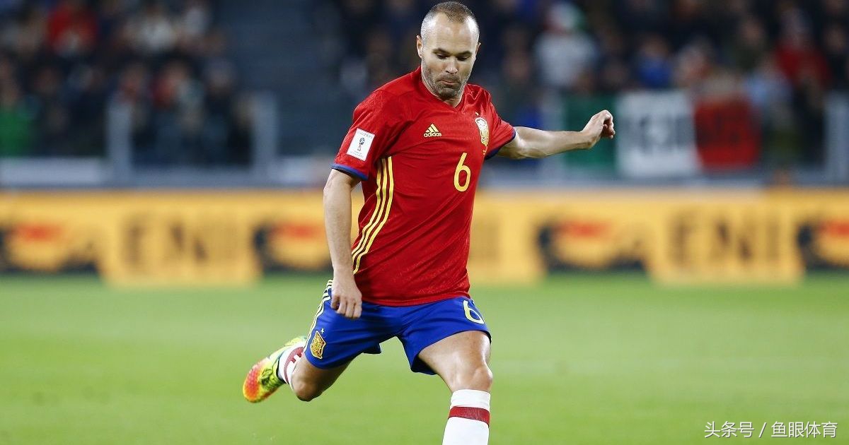 群星闪耀时足球明星,2018足坛十大巨星排名