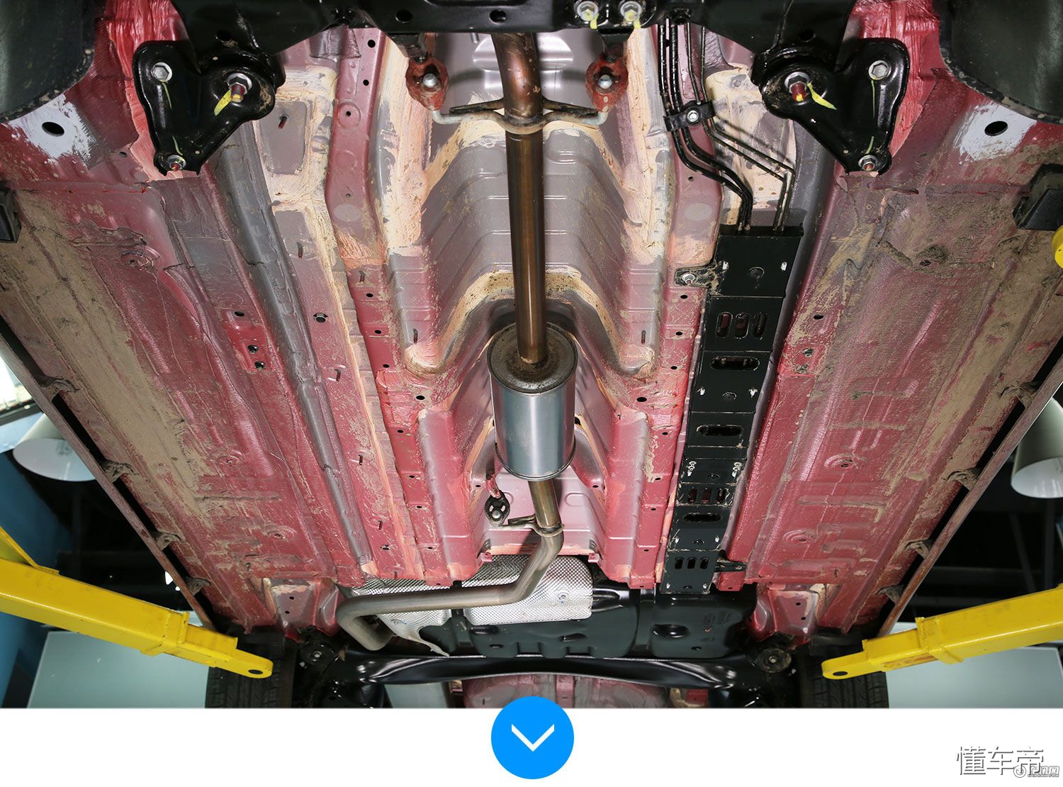 长安逸动plus1.4t蓝鲸版碰撞拆解,长安逸动plus2023前后防撞梁拆解