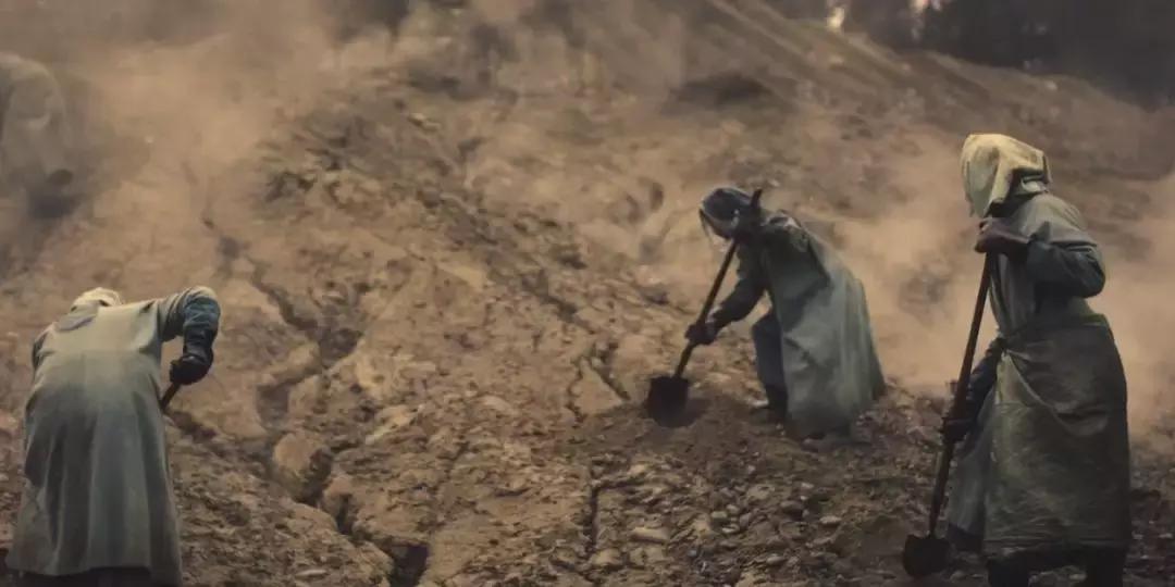 《使女的故事》里的世界，就是我们的未来