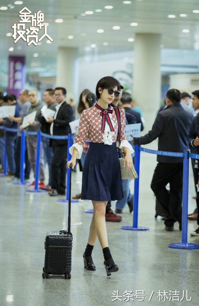 穿旗袍优雅高贵妩媚多姿,穿旗袍优雅高贵妩媚的走姿