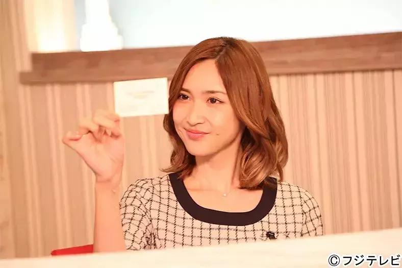 不吹不黑｜这款cosme大赏NO.1的逆龄精华好用吗？