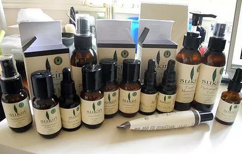 澳洲sukin护肤品适合什么年龄段 (sukin苏芊玫瑰果油怎么样)