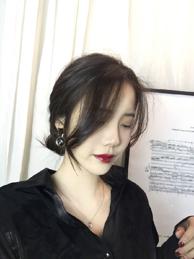 ysl圣罗兰唇釉黑管409412,ysl409唇釉配什么颜色的眼影
