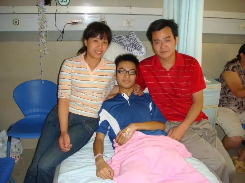 北川中学夹缝男孩是怎么被发现的,夹缝男孩郑海洋学历