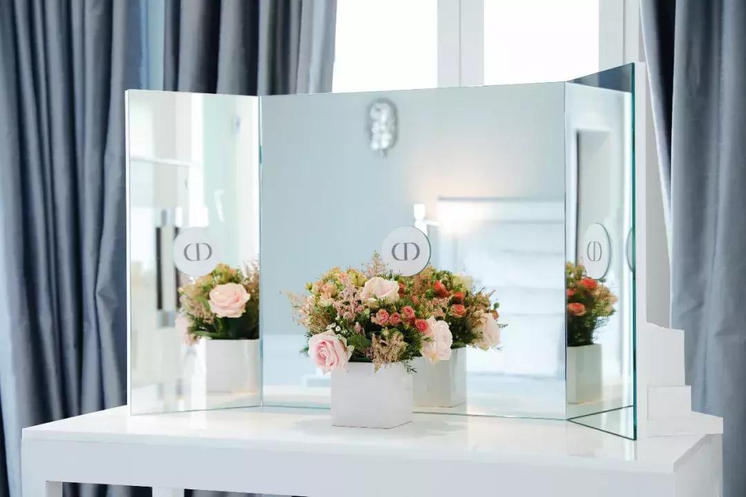 王丽坤戛纳红毯,王丽坤和李晨吻戏