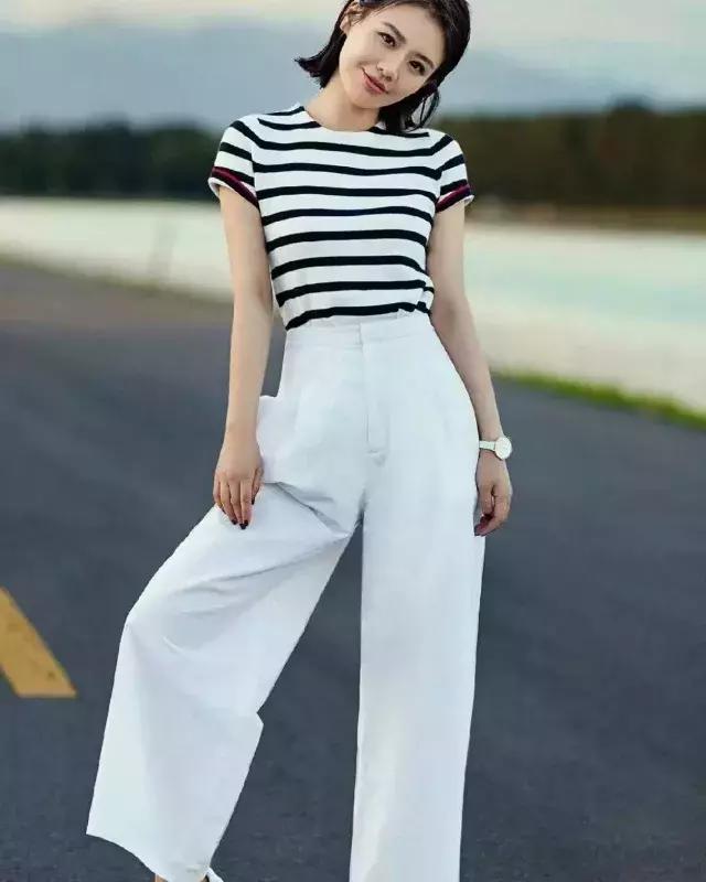 宽松t恤配阔腿裤慵懒,想要腿变长