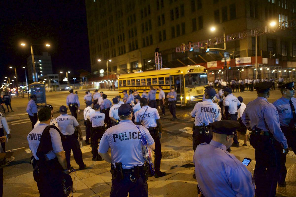 美国警察为啥不是公务员,美国警察有必要当吗