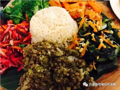 除了烤猪脏鸭餐，巴厘岛哪里还有其它美食？