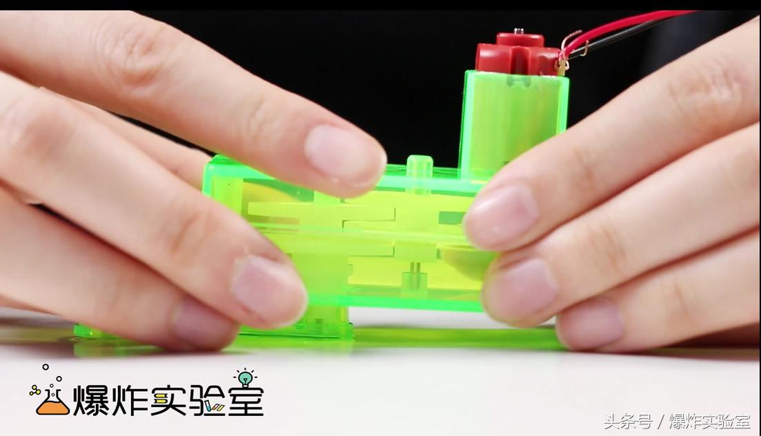 自制手摇发电机灯,制作发电机点亮灯泡