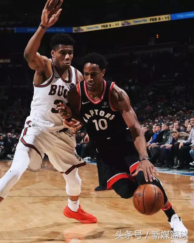 马努尼克杨球鞋,nba名场面尼克杨变向晃飞詹姆斯