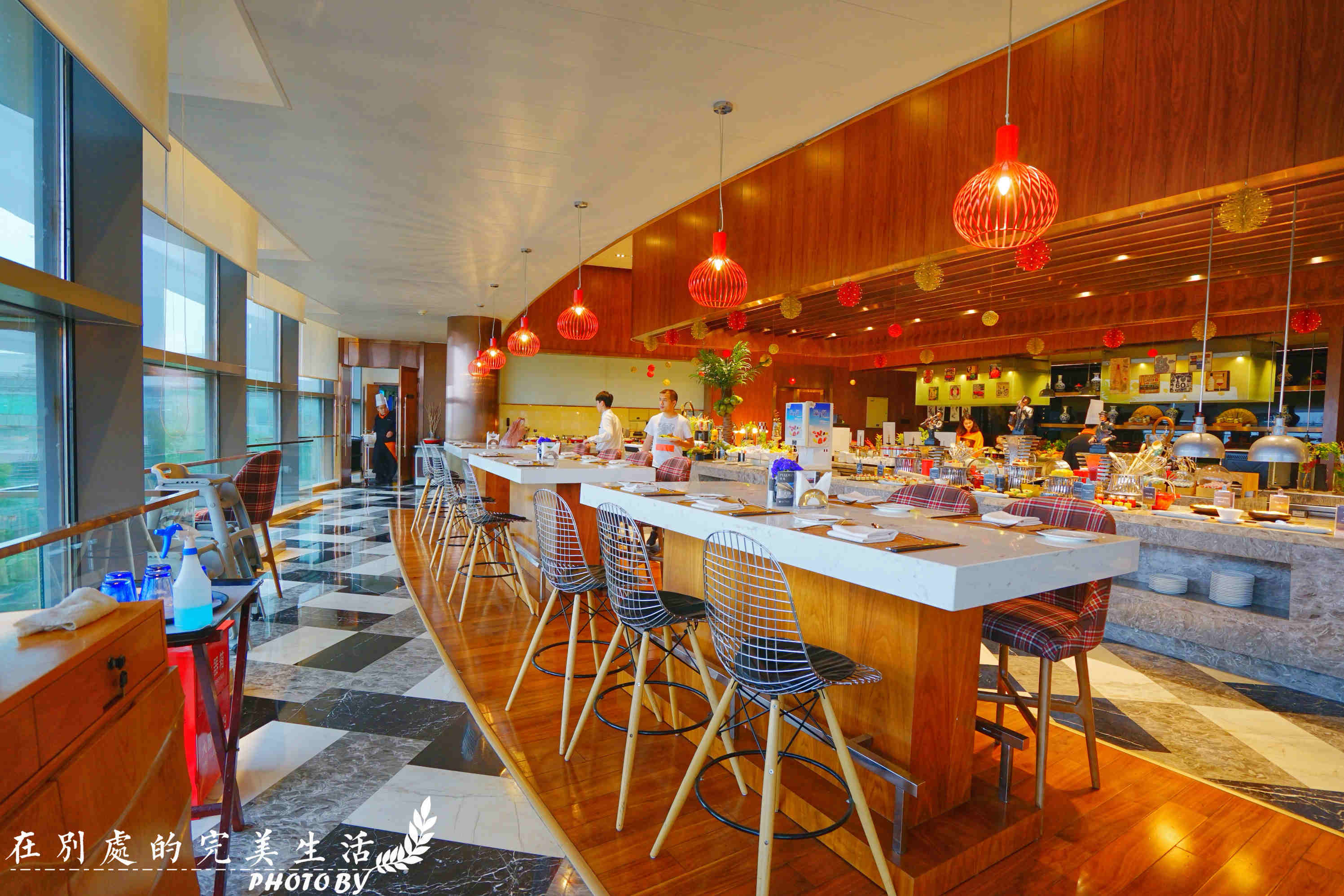 机场单人酒店可以睡两个人吗,机场酒店为何便宜