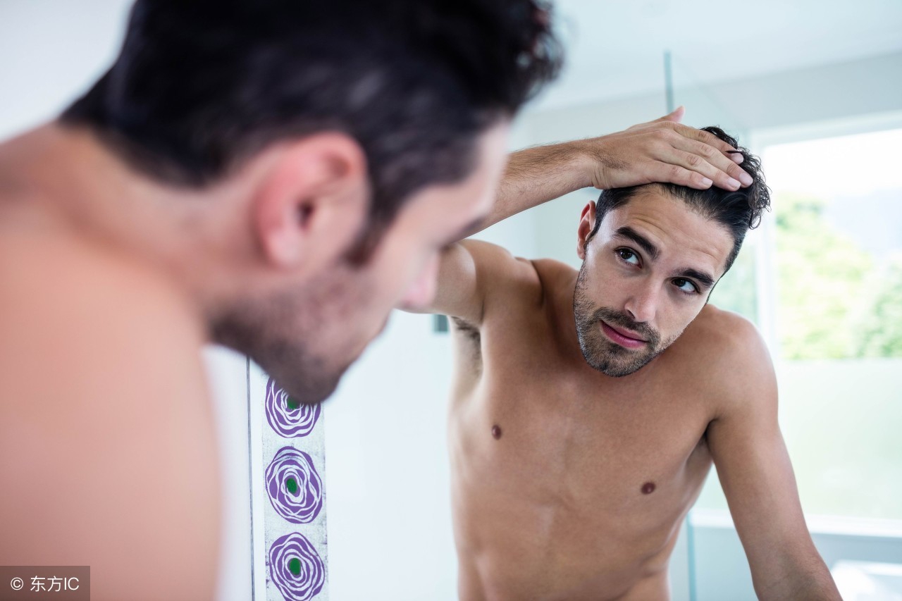 男士用哪种护肤品好达到增白效果 (40-50岁男士抗皱纹最好的护肤品)