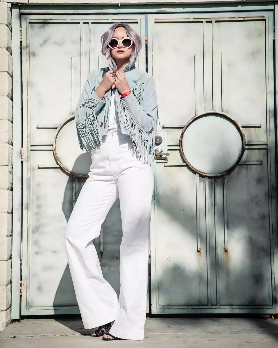 显瘦阔腿裤百搭秋季,最好穿的白色显瘦阔腿裤