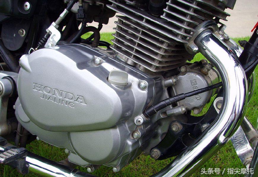 摩托车火花塞经常坏的原因,摩托车火花塞拿不下来卡住了