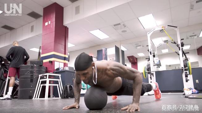 小皇帝詹姆斯锻炼法,小皇帝詹姆斯日常锻炼