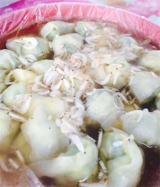 大连正宗虾仁三鲜馅馄饨,皮薄馅厚的馄饨大家都无法拒绝吧