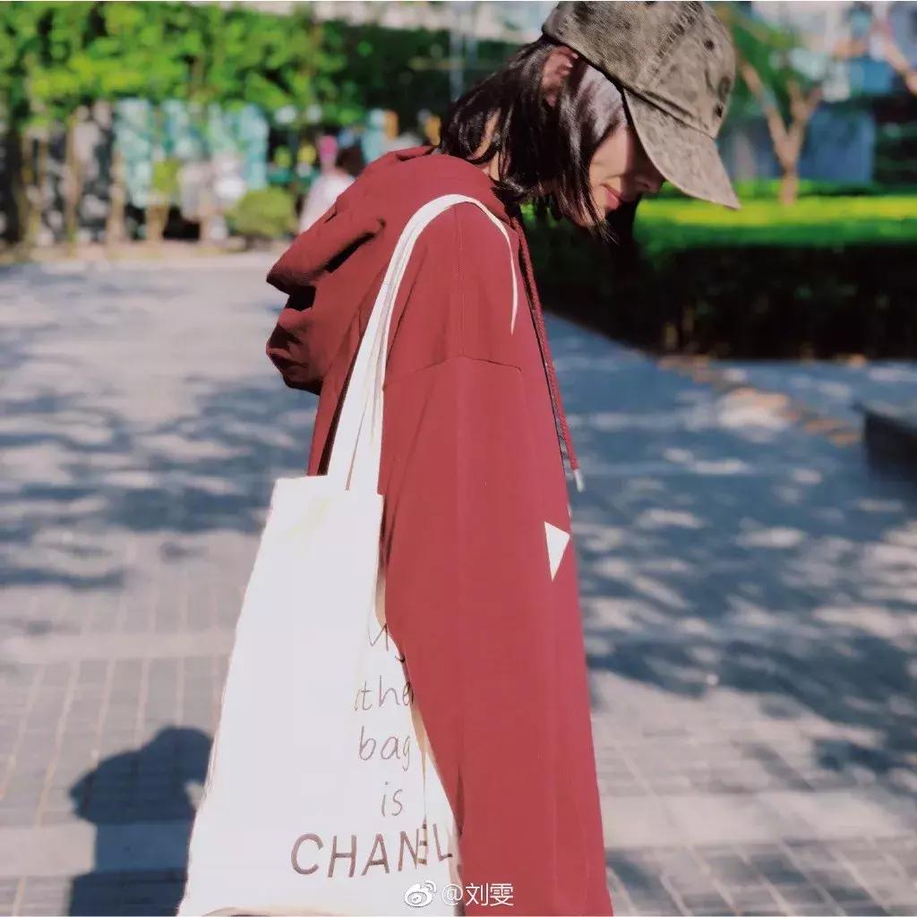 今年最火的包包四季,今年夏天流行什么包包