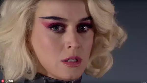 怎么才可以把眼影画的那么好看呢,今年流行的眼影这样画美丽不挑人