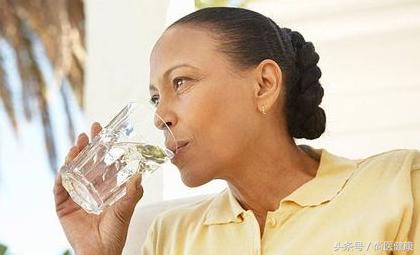 天热就胸闷气短怎么办,天热胸闷气短怎么解决