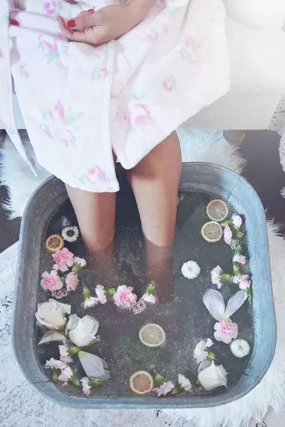 鞋子里有异味怎么除生活小妙招,鞋子有异味用风油精可以去除吗