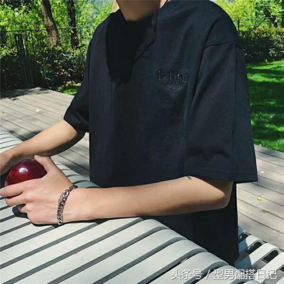 偏瘦男士怎么穿衣打扮好看,40岁偏瘦男士穿衣轻奢搭配