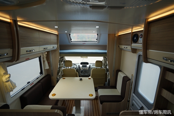 上汽大通迷你c型房车飞神,最新款飞神c型房车