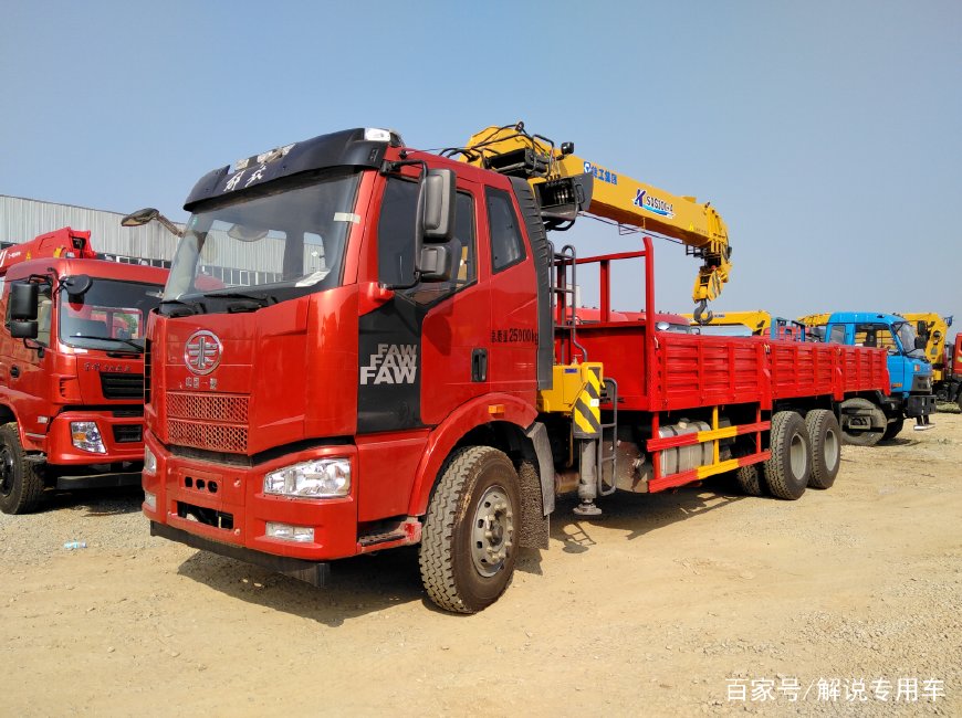 一汽解放j6国六240马力随车吊,解放j6l徐工7吨随车吊