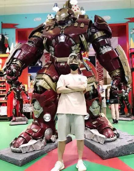 中国漫威英雄郑恺,郑恺漫威3秒钟镜头