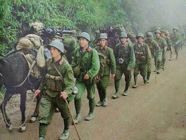 有一种时尚解放鞋,有特色的解放鞋