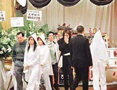 黄家驹去世黄家驹的女友会怎么样,黄家驹去世时有女朋友吗