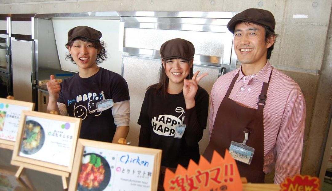 只因建了个美食微信群，这几个中国留学生就被遣返回国了？