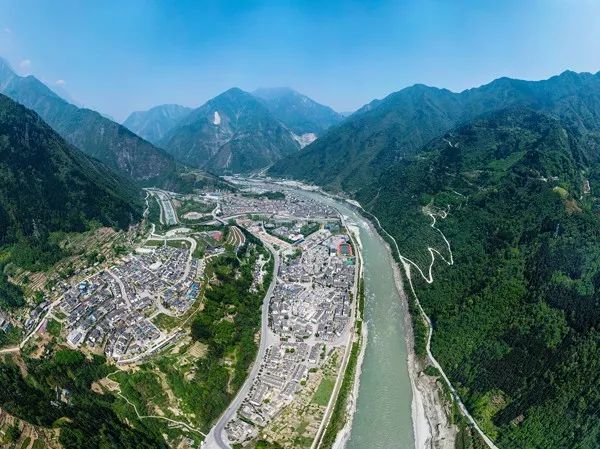 走进地震16年前的汶川,从一天到十年的感悟