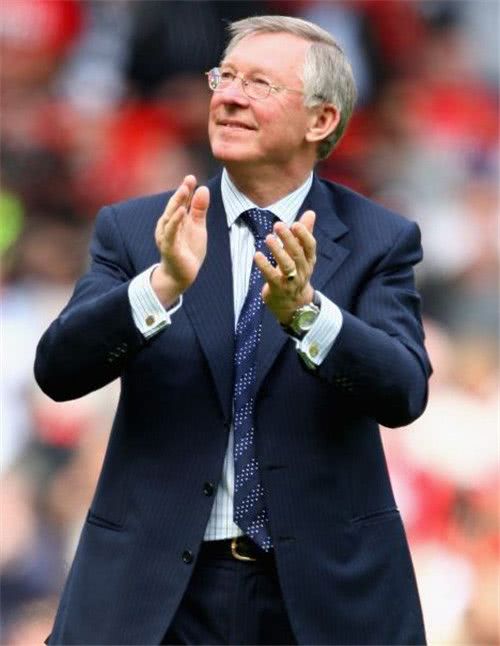 这三位足球教练彻底的改变了他们的球队!