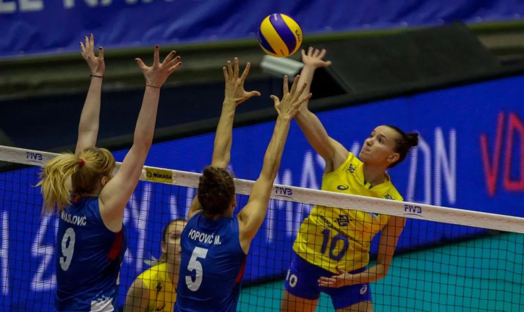 澳洲虎葡萄酒赞助塞尔维亚女排国家联赛夺得巴西站冠军