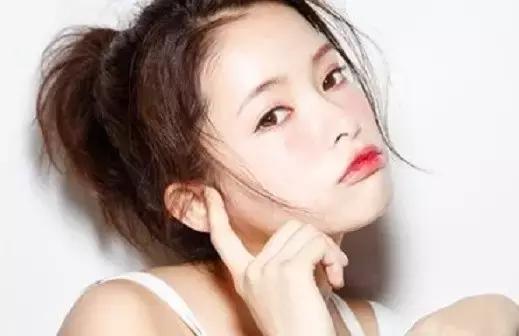 鼻子黑头多毛孔粗大出油怎么办,鼻子黑头出油怎么办小窍门