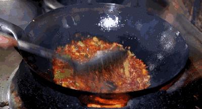 南京有一家古怪的面馆,南京最有名的肉丝面