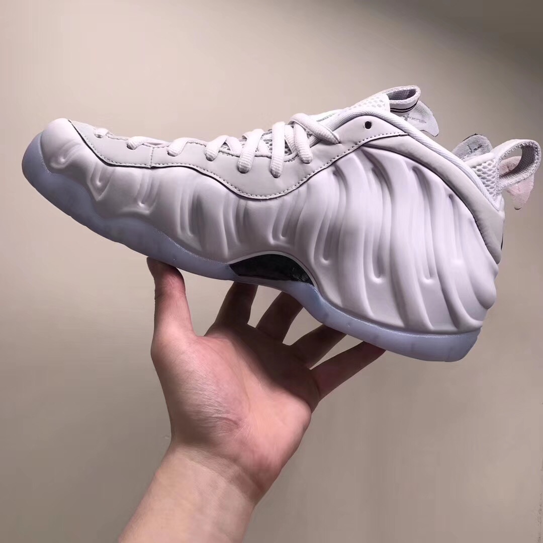 nike大勾新款,nike大勾温变青花瓷