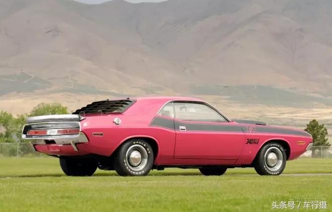 道奇挑战者新款旧款对比,道奇挑战者怀旧款有什么亮点