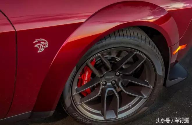 道奇挑战者新款旧款对比,道奇挑战者怀旧款有什么亮点