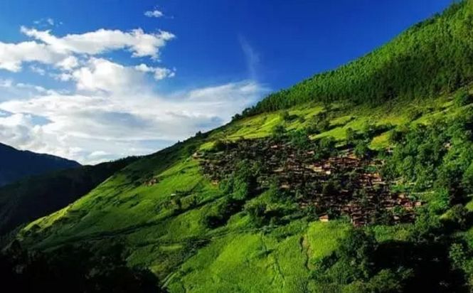 云南哪个地方旅游比较好玩,云南哪里旅游最好玩最便宜