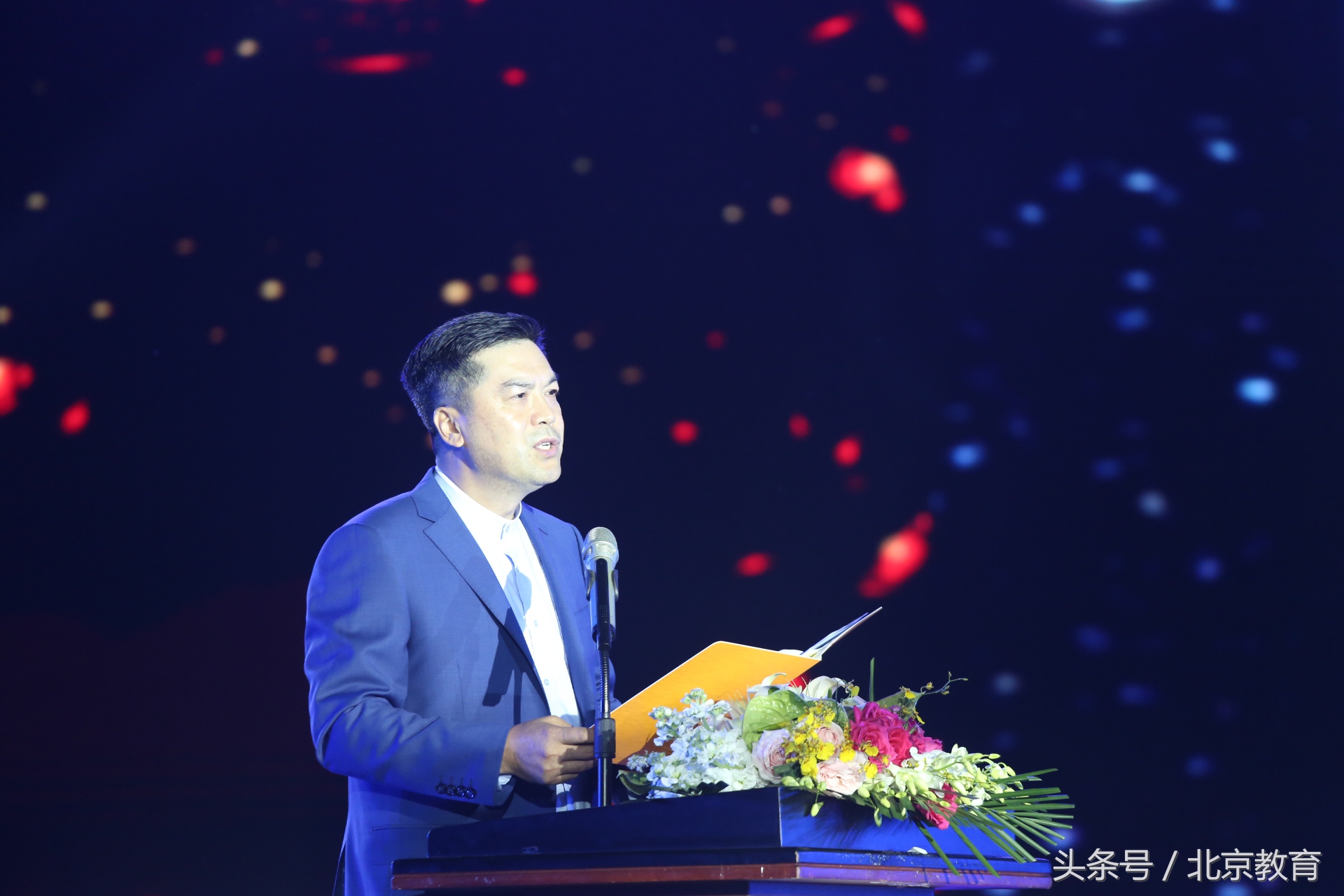 漫步芳华岁月北京市新英才学校十周年校庆庆典