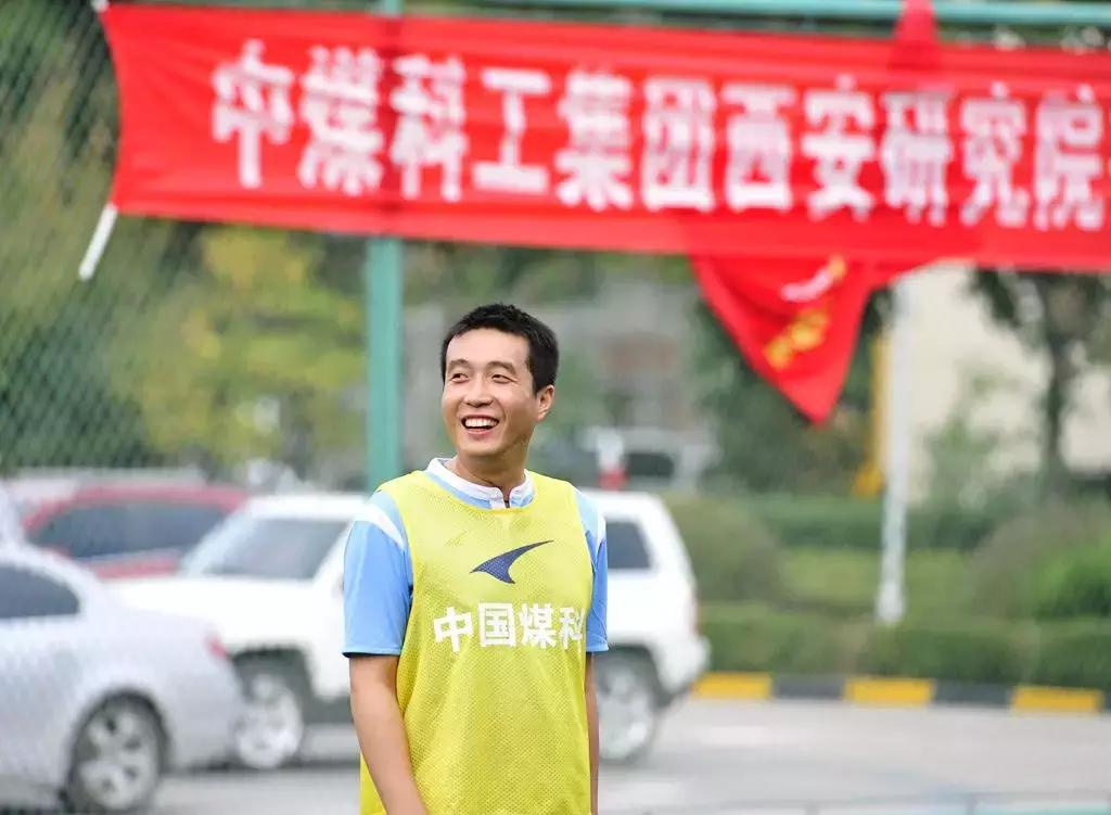 职工球星-有个爱踢球的学霸叫方刚