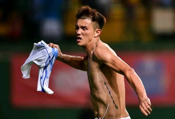 肖智为广州足球的荣耀而战,肖智头球建功集锦